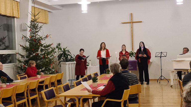 Joulukonsertti seurakuntatalolla